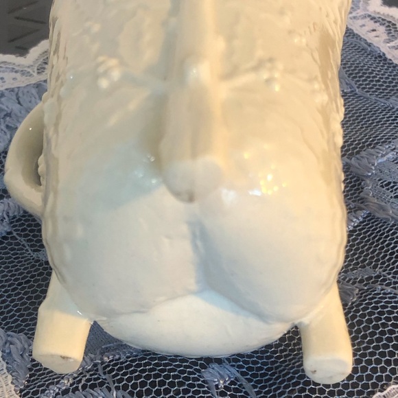 Vintage Tri Footed Mini Pitcher Creamer - Picture 7 of 8